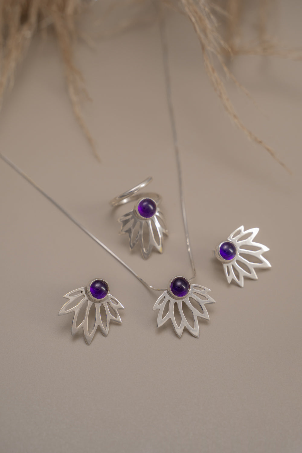 Yucca Earrings