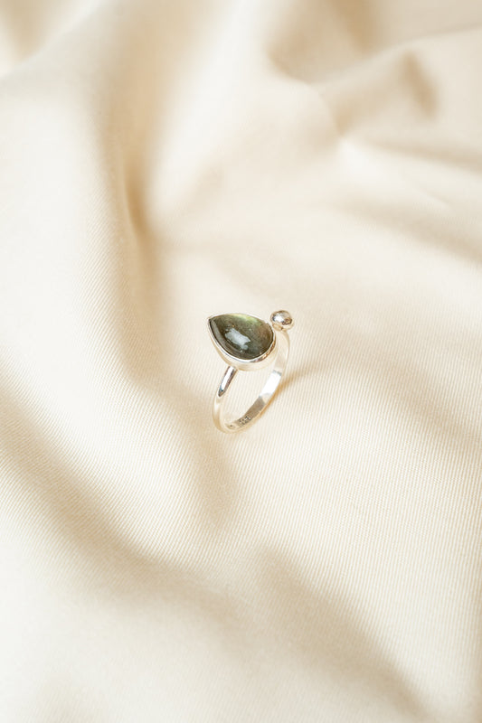 Lacrima Ring