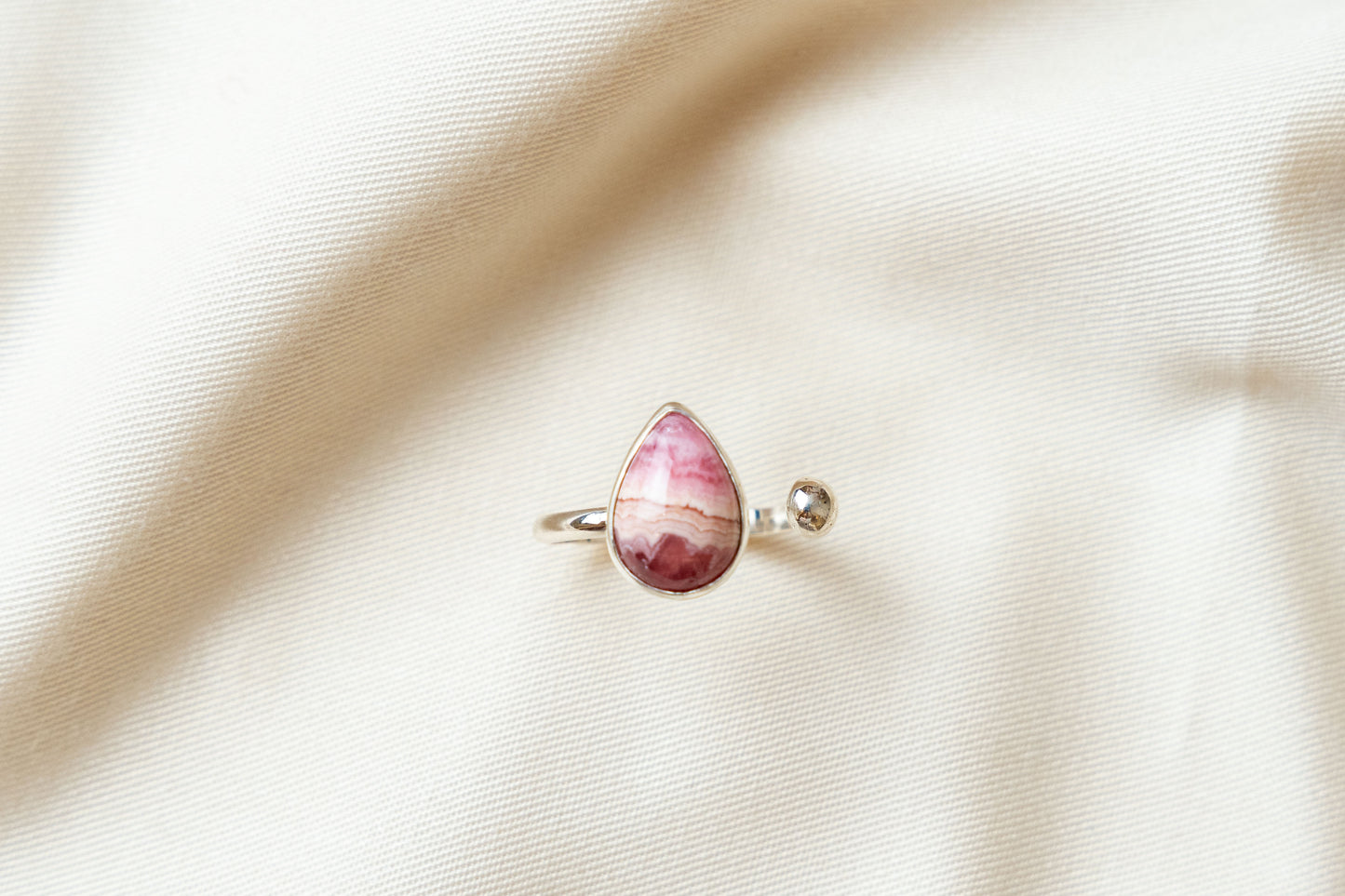 Lacrima Ring