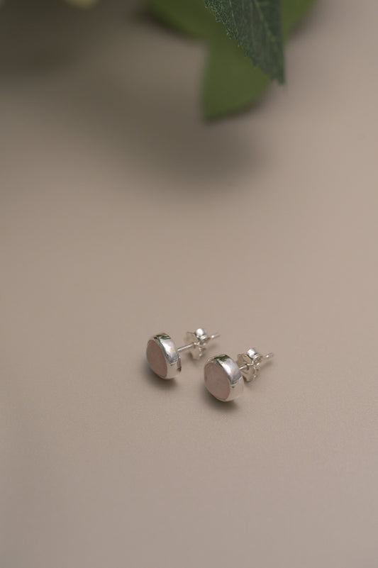 Tainome Stud Earrings