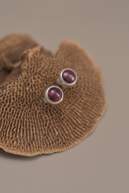 Tainome Stud Earrings