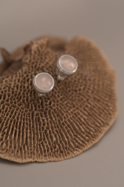 Tainome Stud Earrings