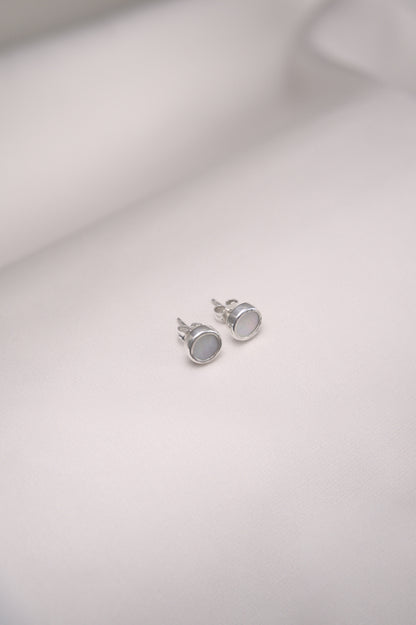 Tainome Stud Earrings