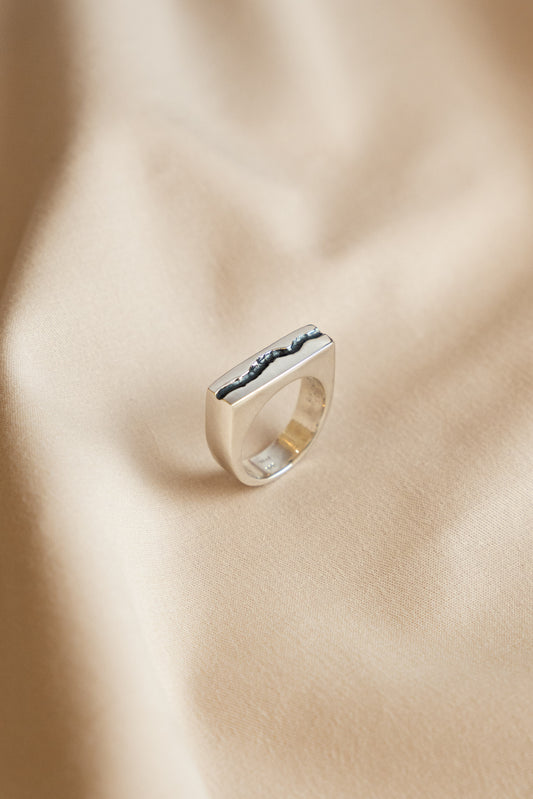 Esse Flumen Ring